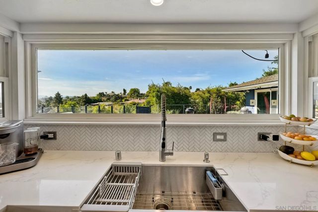 1673 Hillsmont Dr, El Cajon, CA 92020