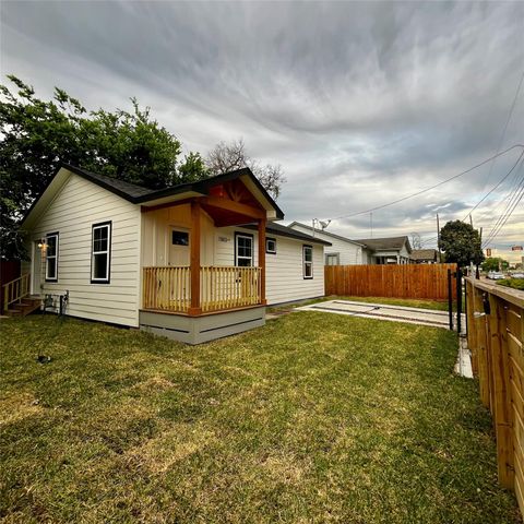 1503 Cavalcade Street 1-2, Houston, TX 77009