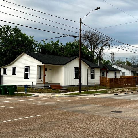 1503 Cavalcade Street 1-2, Houston, TX 77009