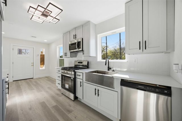 1503 Cavalcade Street 1-2, Houston, TX 77009