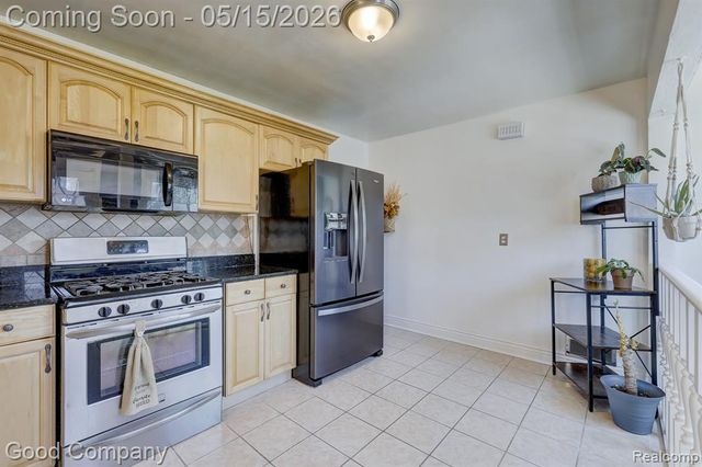 24819 Currier Street, Dearborn Heights, MI 48125