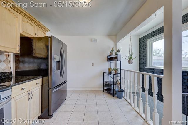 24819 Currier Street, Dearborn Heights, MI 48125