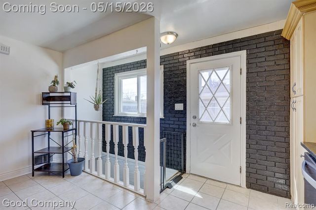 24819 Currier Street, Dearborn Heights, MI 48125