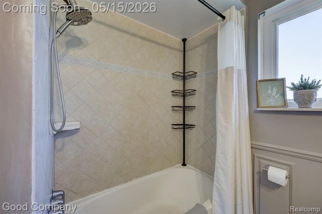 24819 Currier Street, Dearborn Heights, MI 48125