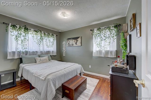24819 Currier Street, Dearborn Heights, MI 48125