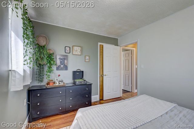 24819 Currier Street, Dearborn Heights, MI 48125