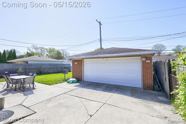 24819 Currier Street, Dearborn Heights, MI 48125
