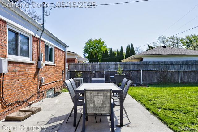 24819 Currier Street, Dearborn Heights, MI 48125
