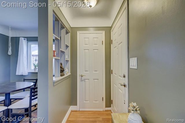 24819 Currier Street, Dearborn Heights, MI 48125