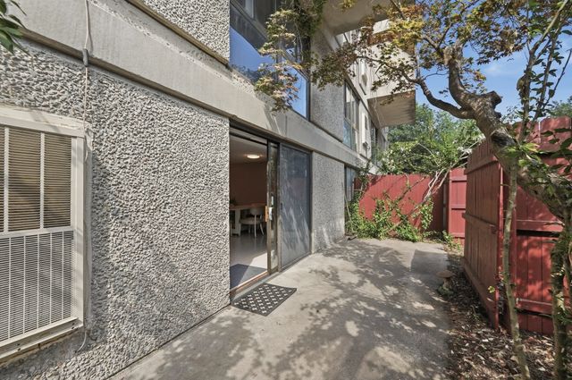 55 Tall Oaks Drive L8, Weymouth, MA 02190
