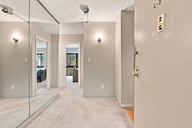 55 Tall Oaks Drive L8, Weymouth, MA 02190