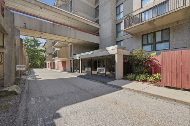 55 Tall Oaks Drive L8, Weymouth, MA 02190