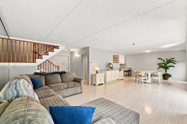 55 Tall Oaks Drive L8, Weymouth, MA 02190