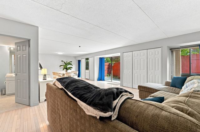 55 Tall Oaks Drive L8, Weymouth, MA 02190