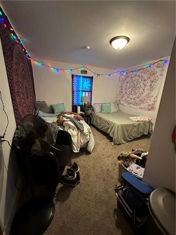 222 S MARKET Street, Maryville, MO 64468