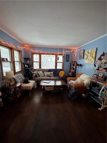 222 S MARKET Street, Maryville, MO 64468