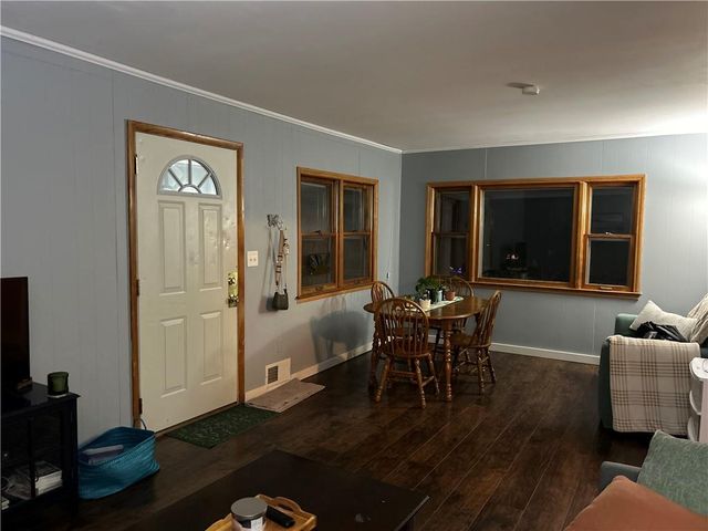 222 S MARKET Street, Maryville, MO 64468