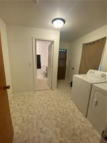 222 S MARKET Street, Maryville, MO 64468