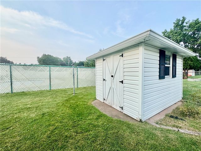 11 Cottrell Street, Auburn, NY 13021