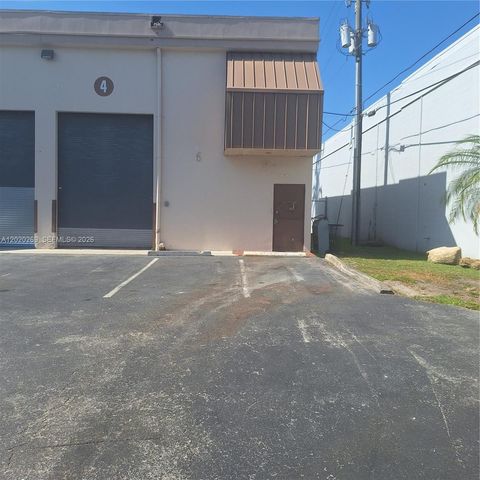 14250 SW 136th Street 4, Miami, FL 33186