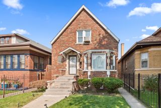 6935 S Campbell Avenue, Chicago, IL 60629