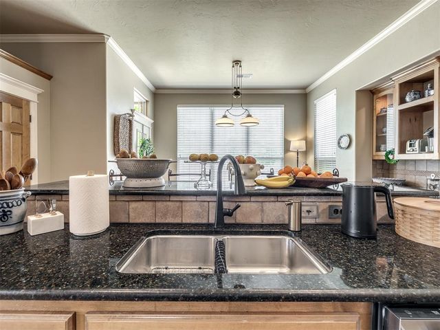 3508 Stratford Place, Moore, OK 74160