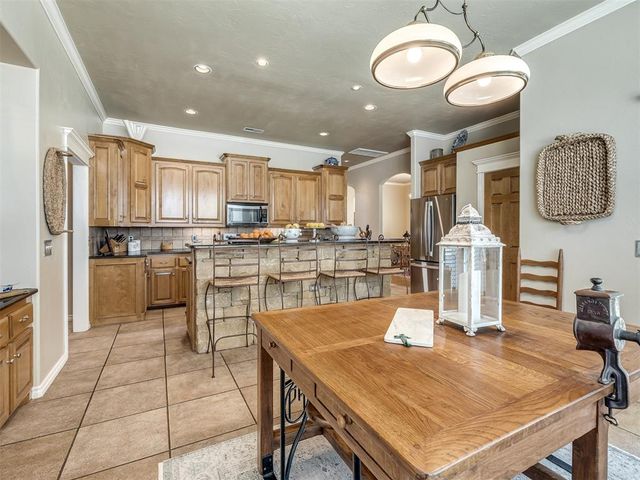 3508 Stratford Place, Moore, OK 74160