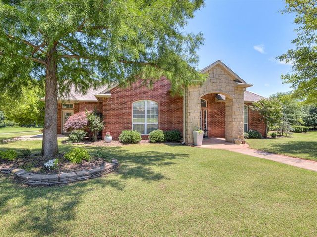 3508 Stratford Place, Moore, OK 74160