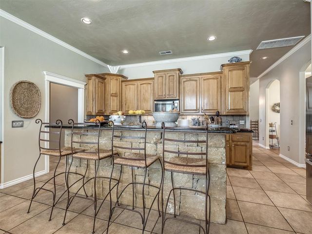 3508 Stratford Place, Moore, OK 74160