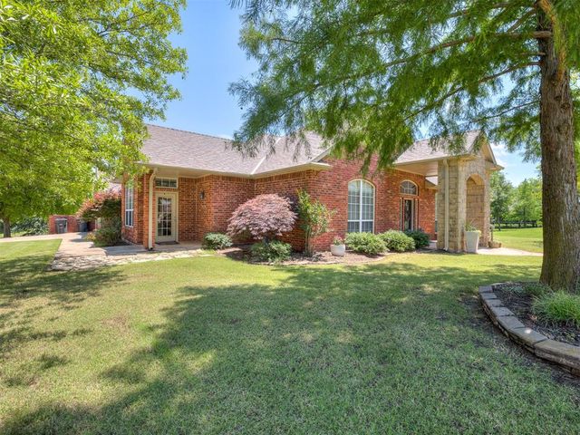 3508 Stratford Place, Moore, OK 74160