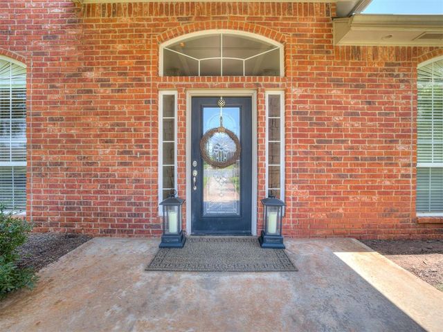 3508 Stratford Place, Moore, OK 74160