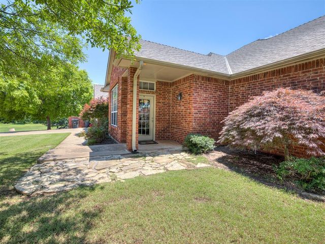 3508 Stratford Place, Moore, OK 74160