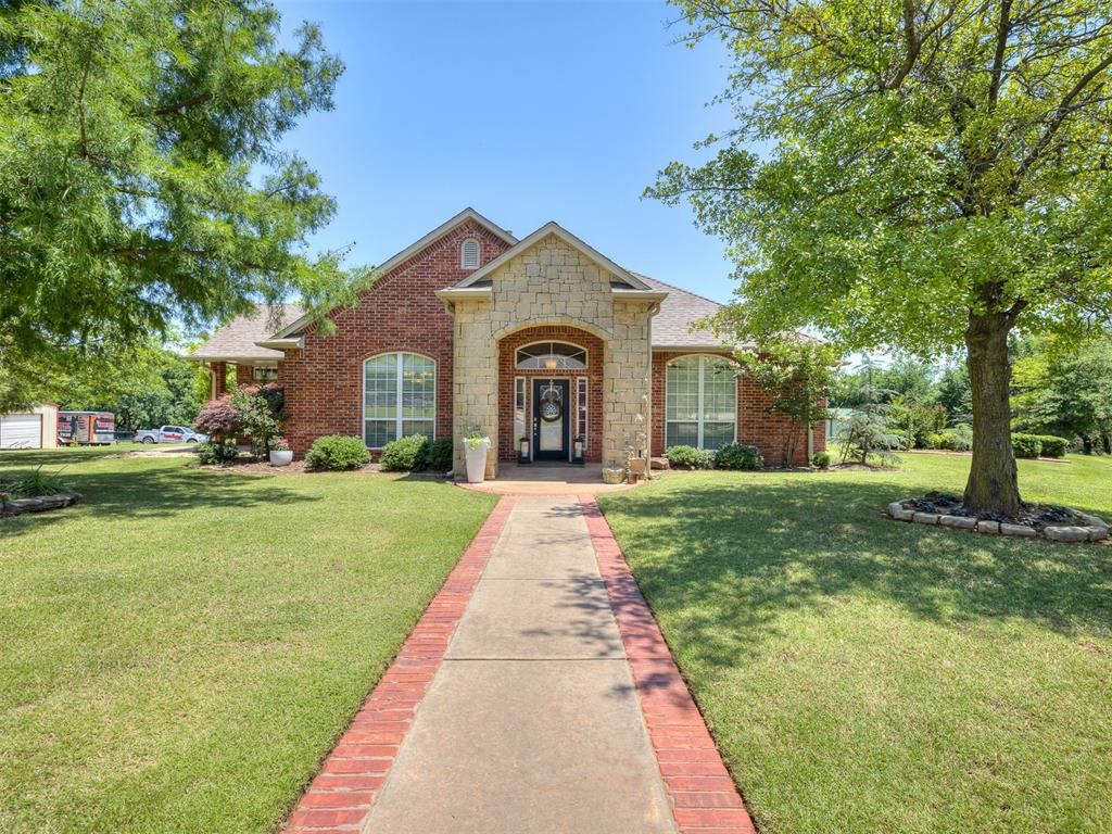 3508 Stratford Place, Moore, OK 74160