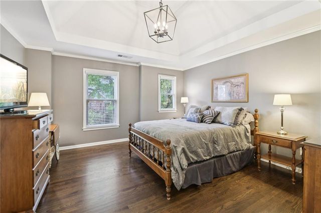 1192 Brookhaven Glen NE, Atlanta, GA 30319