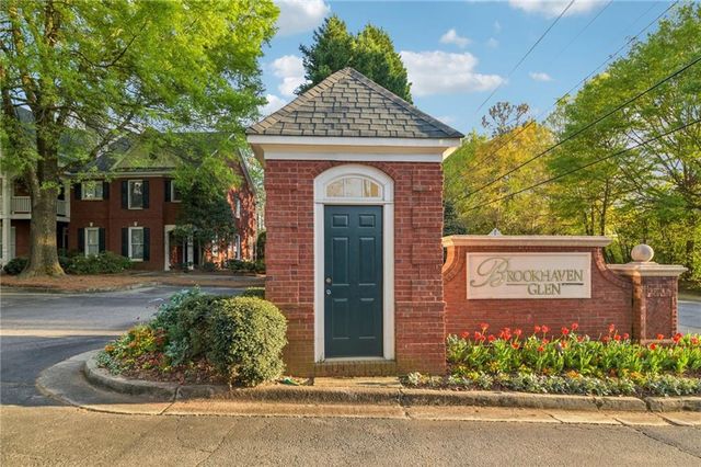 1192 Brookhaven Glen NE, Atlanta, GA 30319