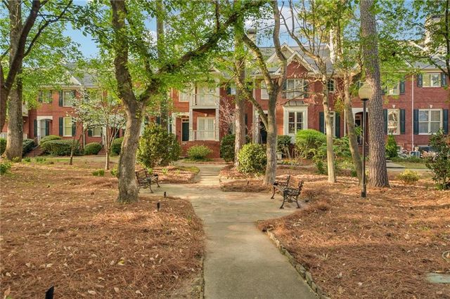 1192 Brookhaven Glen NE, Atlanta, GA 30319