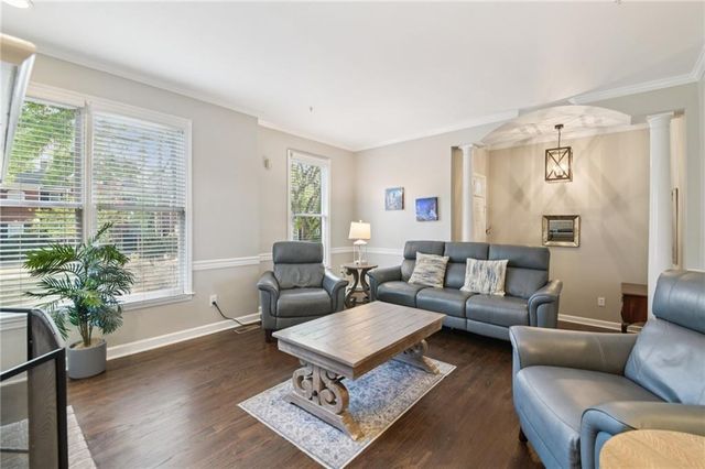 1192 Brookhaven Glen NE, Atlanta, GA 30319