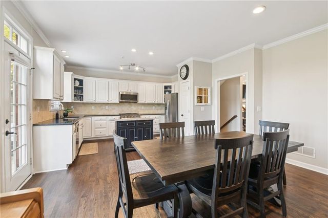 1192 Brookhaven Glen NE, Atlanta, GA 30319