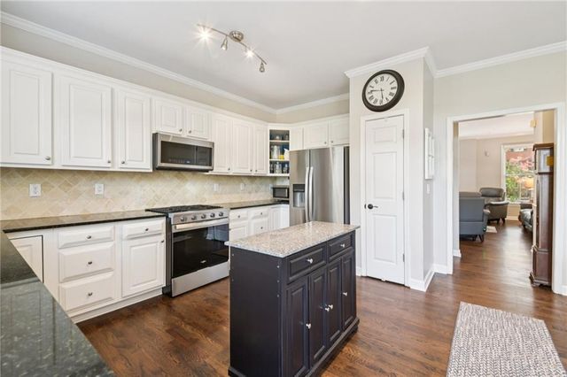 1192 Brookhaven Glen NE, Atlanta, GA 30319