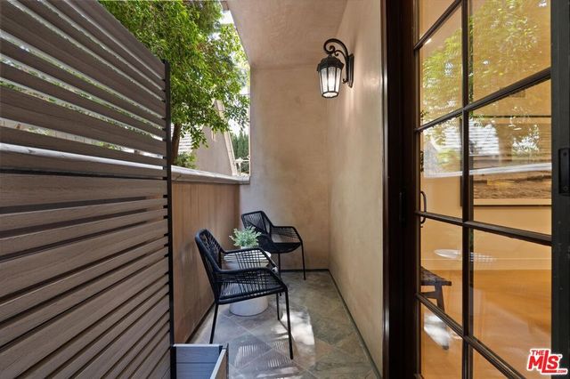 850 N Croft Avenue 104, Los Angeles, CA 90069