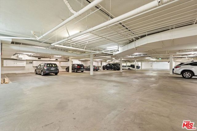 850 N Croft Avenue 104, Los Angeles, CA 90069