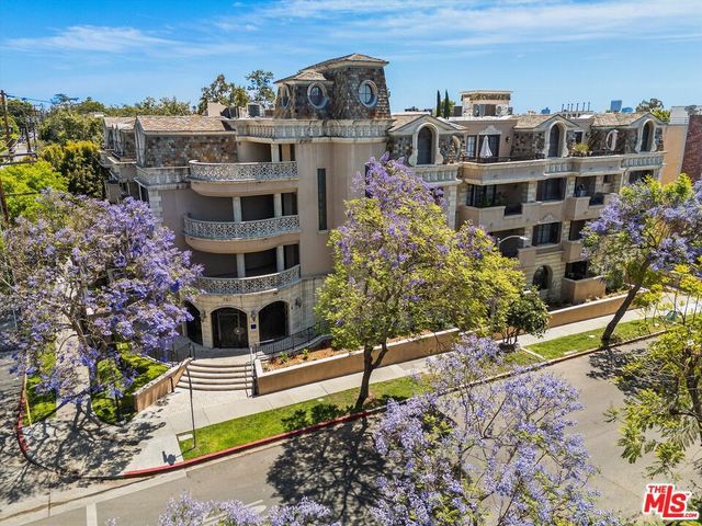 850 N Croft Avenue 104, Los Angeles, CA 90069