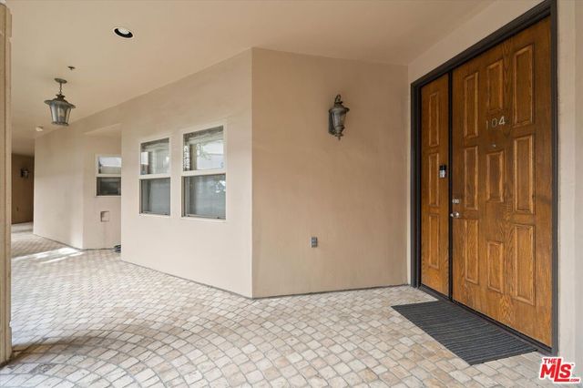 850 N Croft Avenue 104, Los Angeles, CA 90069