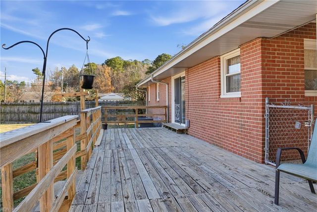 4 Snidow BLVD, Newport News, VA 23608