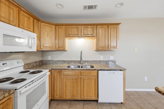 2803 Wayside Avenue, Fort Worth, TX 76110