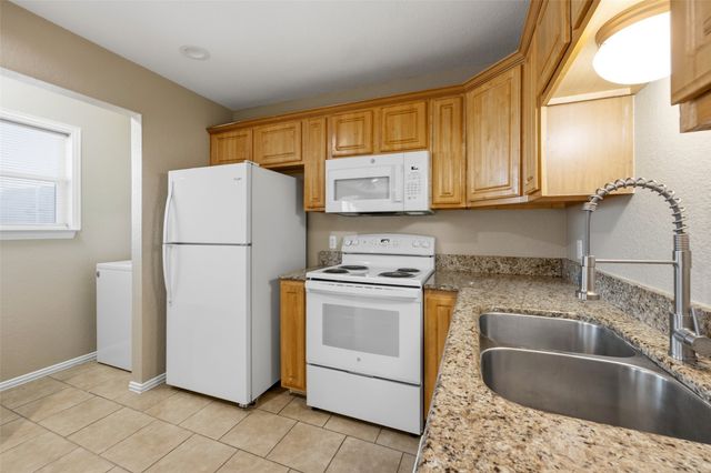 2803 Wayside Avenue, Fort Worth, TX 76110