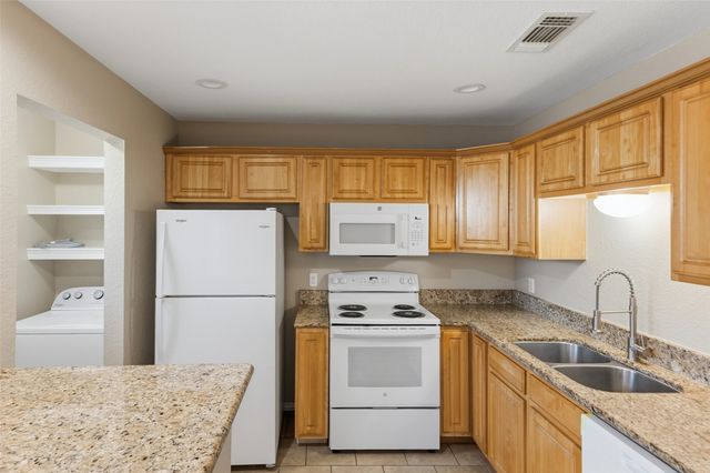 2803 Wayside Avenue, Fort Worth, TX 76110