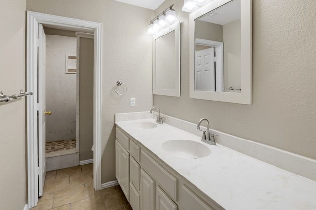 2803 Wayside Avenue, Fort Worth, TX 76110