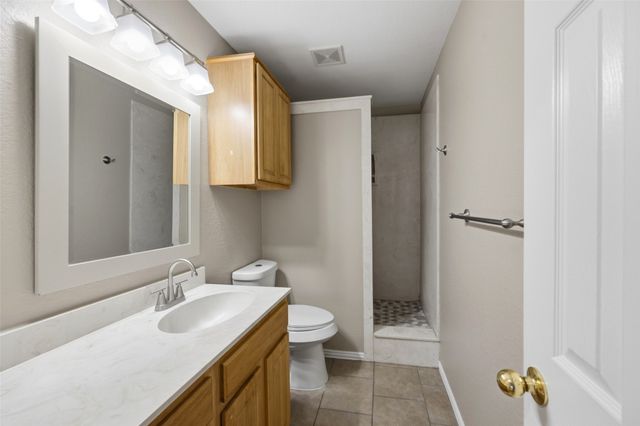 2803 Wayside Avenue, Fort Worth, TX 76110