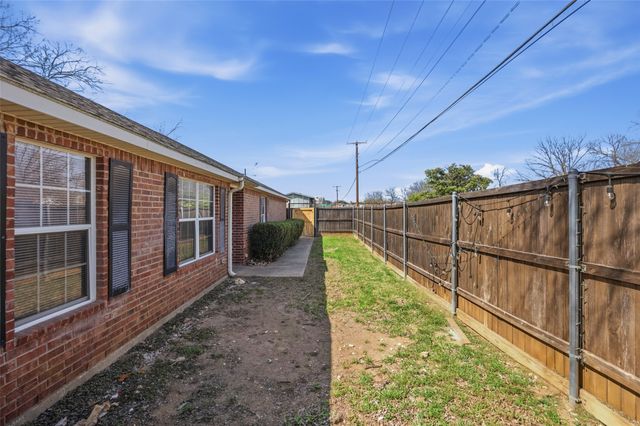 2803 Wayside Avenue, Fort Worth, TX 76110